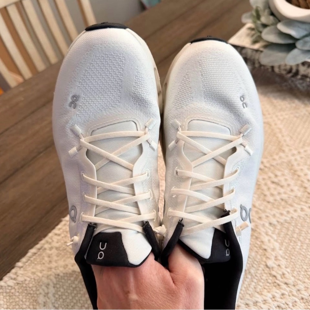 Women’s on cloudtilt sneakersEUC, worn less than 5 times. Color is pearl/ice - Picture 7 of 8